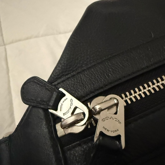 Coach black Leather Men's Bag duffle bag - Picture 7 of 9